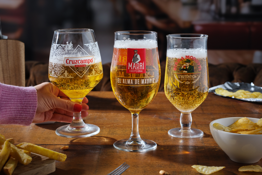 table_table_aw25_drinks_beer_3x2.png