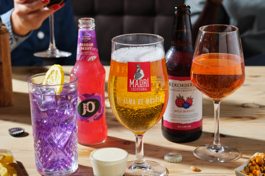 table_table_aw23_drinks.jpg