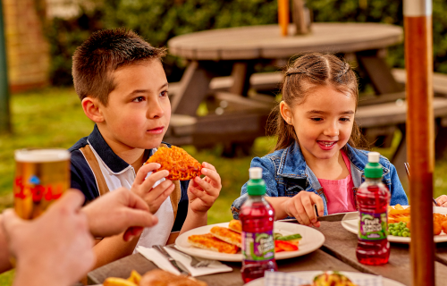 GARDENS AND OUTDOOR DINING